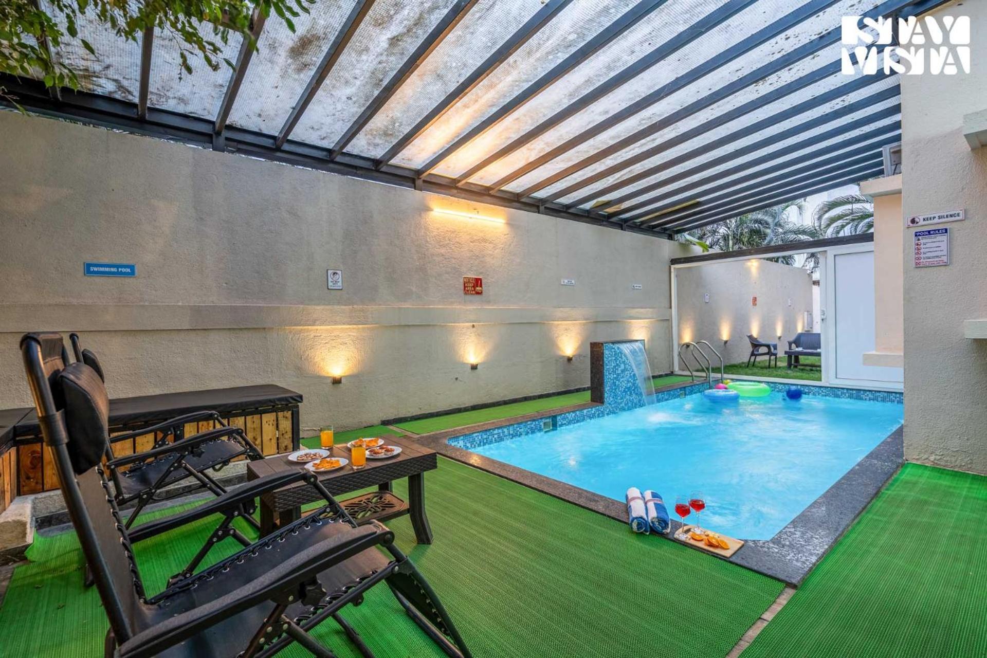 Serenity Meadows With Pool By Veo - Part Of Stayvista Nashik Buitenkant foto