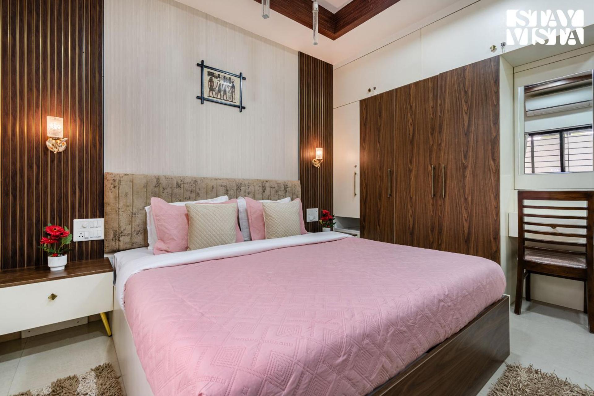 Serenity Meadows With Pool By Veo - Part Of Stayvista Nashik Buitenkant foto